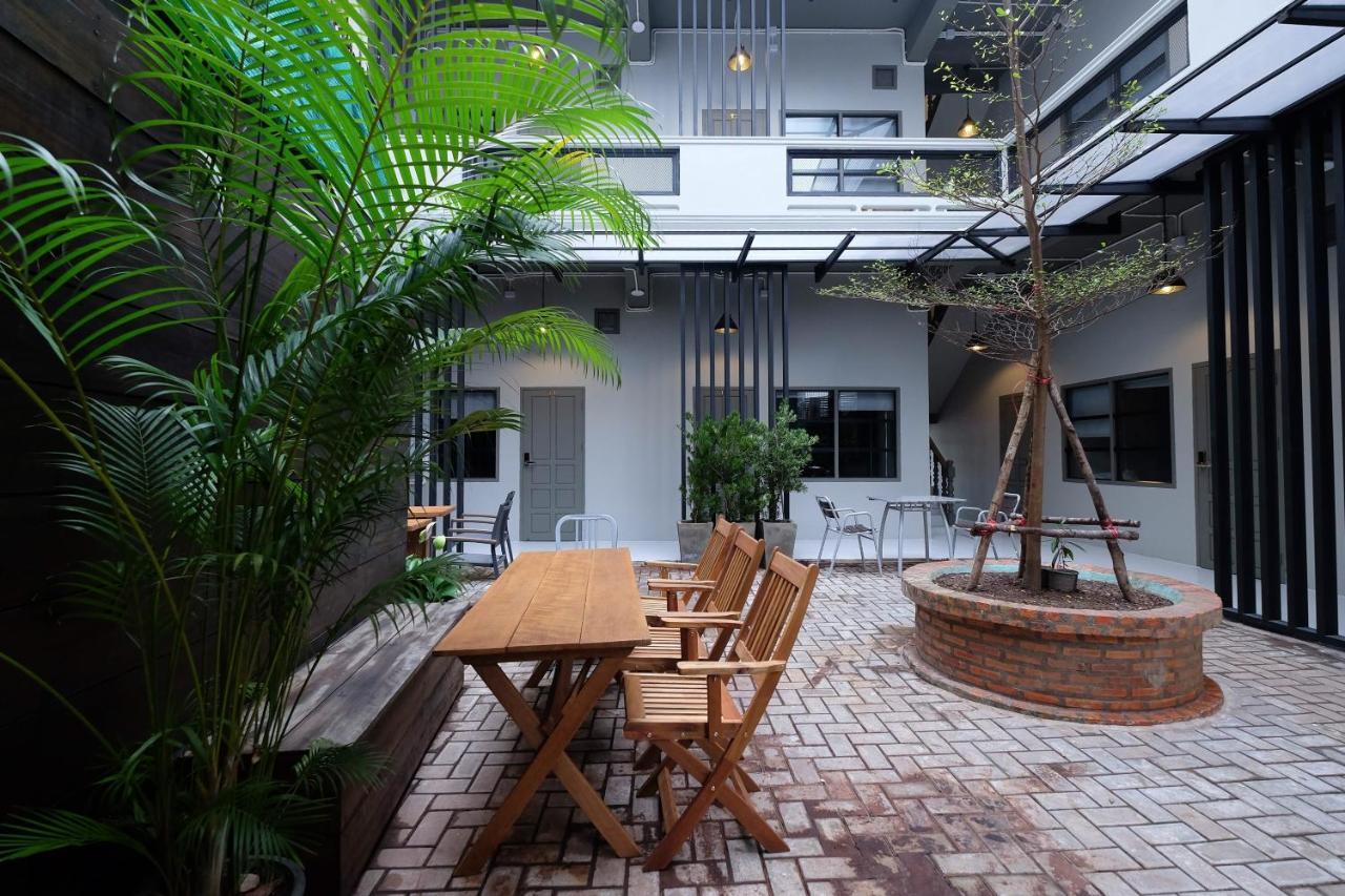 Sailomyen Hostel Vientiane Exterior photo
